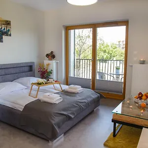 Maya's Flats & 15 - Nadmotlawie Apartament